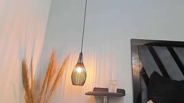 Amelia Brixton online show from 02-17-26, 05:16