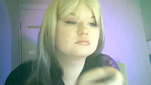 Snapshot of Roman_Moore chatting on 10-22-25, 11:25 Roman Moore online show from 10-22-25, 11:25