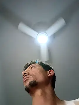 Snapshot of Cristinaluxy chatting on 10-28-25, 11:47 Cristinaluxy online show from 10-28-25, 11:47