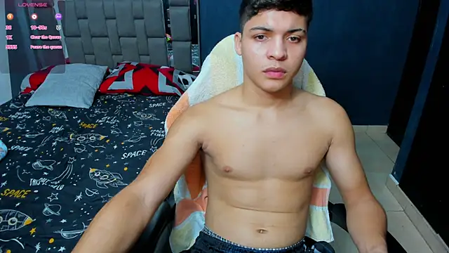 Snapshot of baby_david_03 chatting on 02-21-26, 12:01 baby david 03 online show from 02-21-26, 12:01