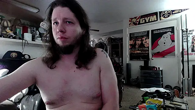 biggerisbetter12 online show from 10-31-25, 07:43