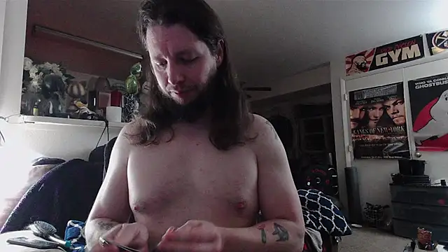 biggerisbetter12 online show from 06-12-26, 11:08