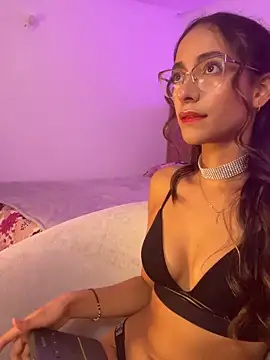 Snapshot of elegant__rouse chatting on 02-07-26, 07:44 elegant rouse online show from 02-07-26, 07:44