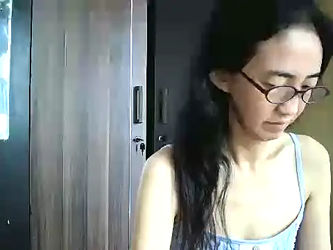 princessD077 online show from 11-17-25, 05:44