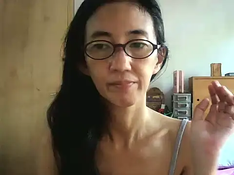 princessD077 online show from 12-17-25, 06:29