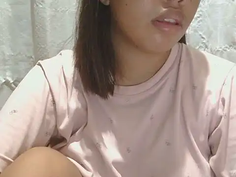 Snapshot of ChubbyButty chatting on 06-18-26, 12:21 ChubbyButty online show from 06-18-26, 12:21