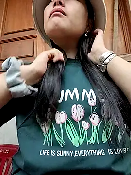 Snapshot of Sinhlinh2020 chatting on 02-07-26, 08:00 Sinhlinh2020 online show from 02-07-26, 08:00