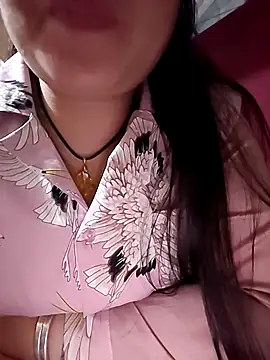 Snapshot of Sinhlinh2020 chatting on 02-18-26, 12:56 Sinhlinh2020 online show from 02-18-26, 12:56