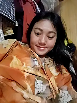 Snapshot of Sinhlinh2020 chatting on 02-21-26, 09:39 Sinhlinh2020 online show from 02-21-26, 09:39