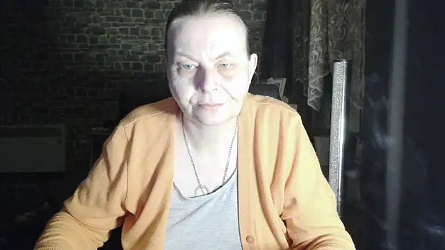 Diamond Bite online show from 10-24-25, 04:44