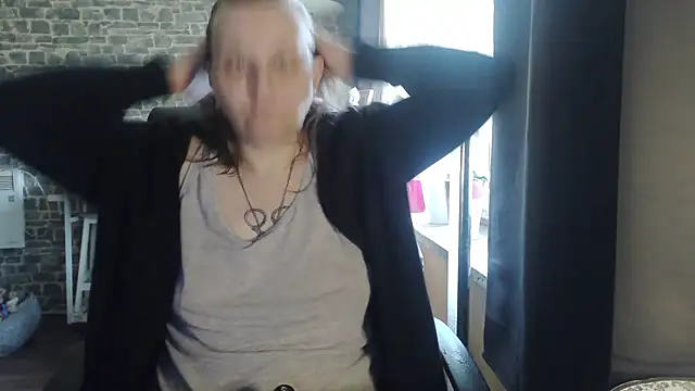 Diamond Bite online show from 10-30-25, 09:40