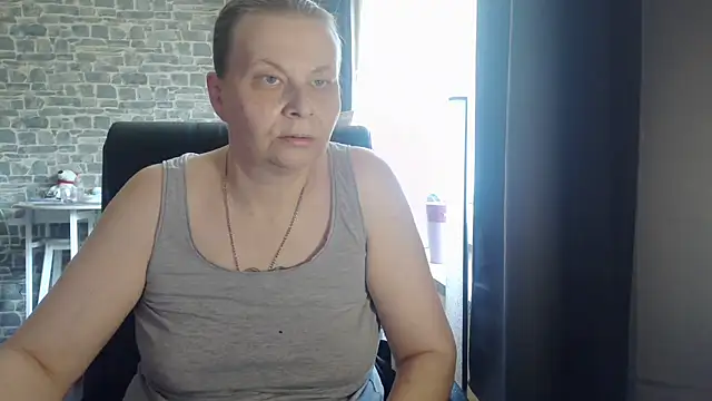 Diamond Bite online show from 10-17-25, 09:01