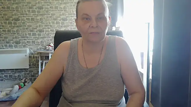 Diamond Bite online show from 10-20-25, 10:16