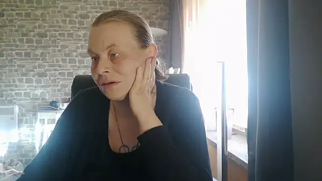 Diamond Bite online show from 11-01-25, 07:57