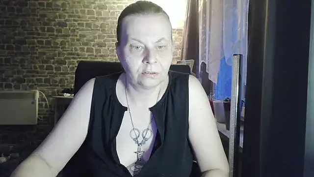 Diamond Bite online show from 10-23-25, 05:28