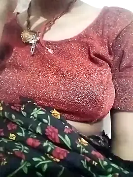 OliveGreen22 online show from 10-29-25, 05:34