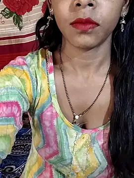 Itz Aisha   online show from 03-10-26, 06:28