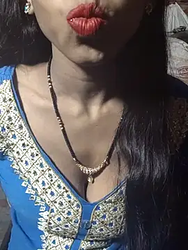 Itz Aisha   online show from 12-17-25, 09:36