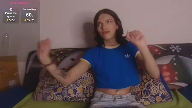 Scarlett crastrawberry online show from 11-18-25, 11:59