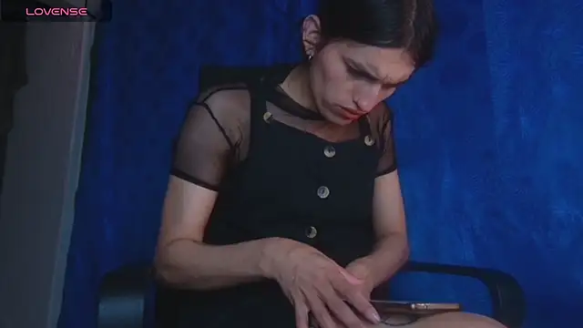 Scarlett crastrawberry online show from 10-22-25, 09:46