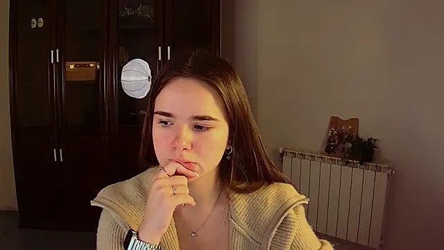 Snapshot of May_Bloom chatting on 10-31-25, 05:15 May Bloom online show from 10-31-25, 05:15