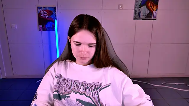 Snapshot of May_Bloom chatting on 11-26-25, 01:11 May Bloom online show from 11-26-25, 01:11