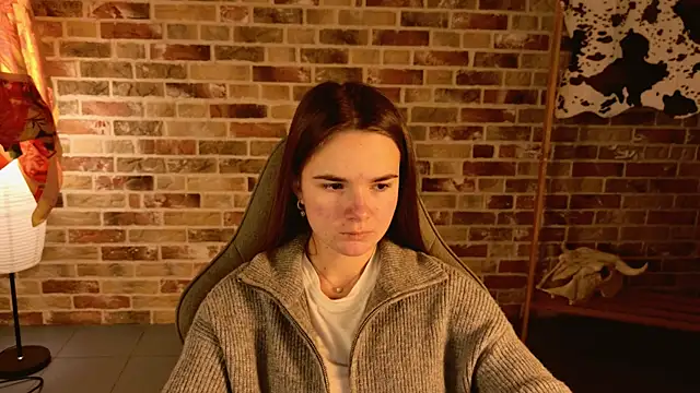 Snapshot of May_Bloom chatting on 11-23-25, 09:19 May Bloom online show from 11-23-25, 09:19