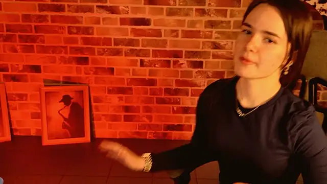 Snapshot of May_Bloom chatting on 02-27-26, 01:11 May Bloom online show from 02-27-26, 01:11