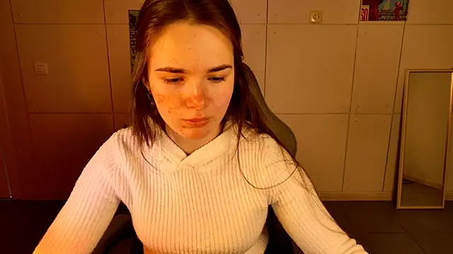 Snapshot of May_Bloom chatting on 02-16-26, 06:12 May Bloom online show from 02-16-26, 06:12