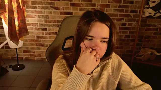 Snapshot of May_Bloom chatting on 12-03-25, 05:08 May Bloom online show from 12-03-25, 05:08