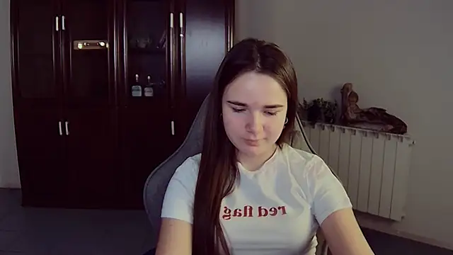 Snapshot of May_Bloom chatting on 11-20-25, 09:43 May Bloom online show from 11-20-25, 09:43