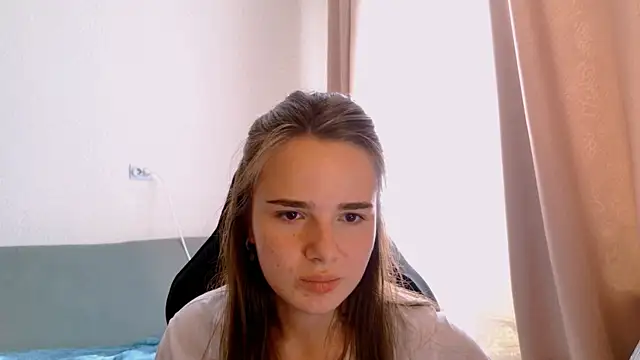 Snapshot of May_Bloom chatting on 06-10-26, 01:23 May Bloom online show from 06-10-26, 01:23