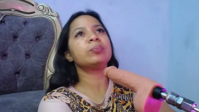 lazzy6565 online show from 04-11-26, 10:41