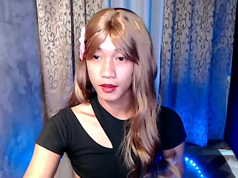 taylaxuxu online show from 12-19-25, 04:05