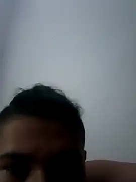 Snapshot of MaiconH97 chatting on 10-19-25, 06:27 MaiconH97 online show from 10-19-25, 06:27