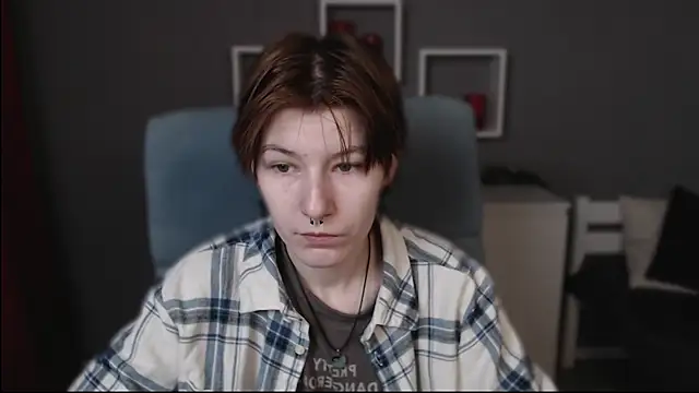 guitarandangell online show from 11-28-25, 07:52