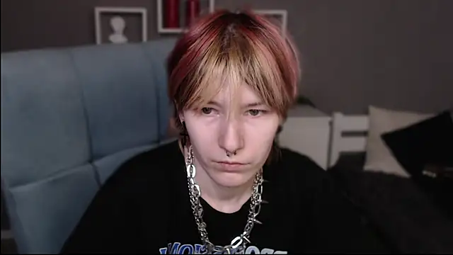 guitarandangell online show from 04-29-26, 05:30