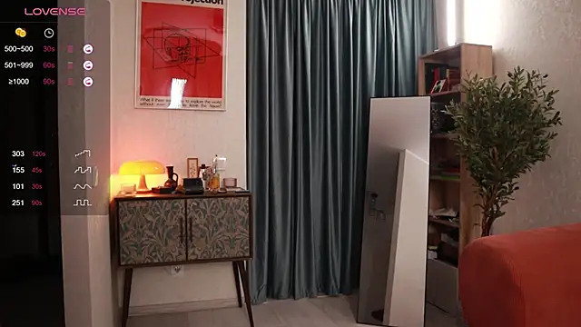 Pheromoon online show from 11-30-25, 05:08