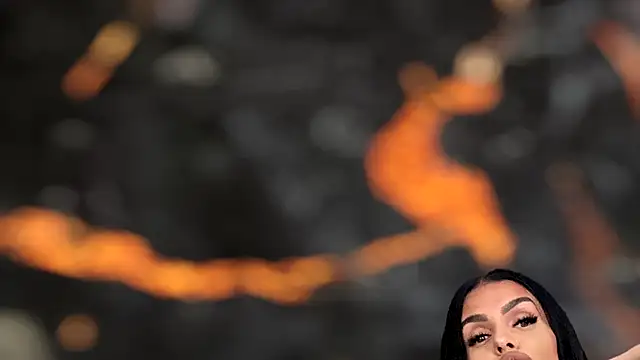 KimWilmes online show from 10-29-25, 04:39