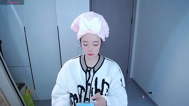 Kinadolly online show from 01-18-26, 11:46