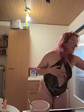 Snapshot of Onlymiasophie chatting on 11-23-25, 06:07 Onlymiasophie online show from 11-23-25, 06:07