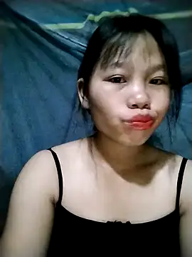 linh-miu99 online show from 10-25-25, 03:01