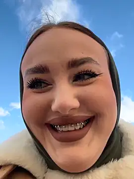 KiraSunshine online show from 11-03-25, 03:45