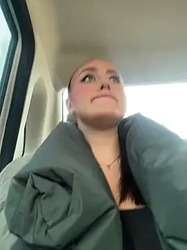 KiraSunshine online show from 04-15-26, 04:29