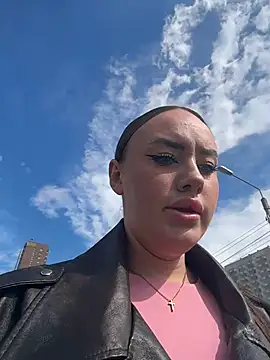 KiraSunshine online show from 05-10-26, 02:59