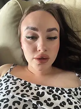 KiraSunshine online show from 01-17-26, 02:59