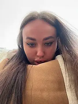 KiraSunshine online show from 03-28-26, 03:18