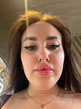 KiraSunshine online show from 02-19-26, 04:20