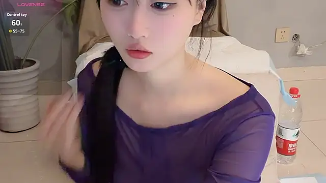 Xiaowen-wen online show from 04-06-26, 05:19