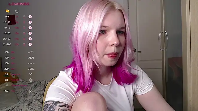 AnnySweetKiss online show from 10-17-25, 02:52